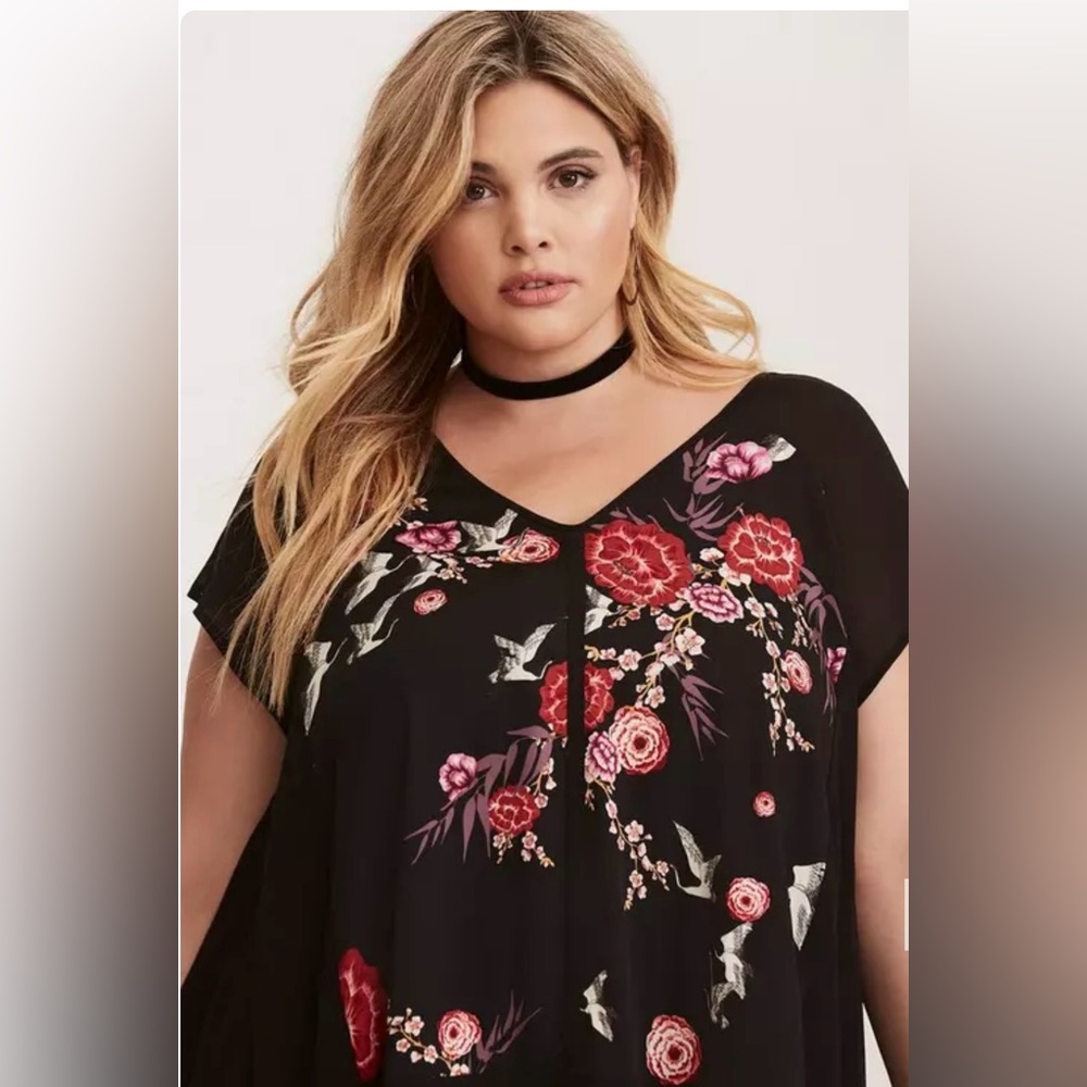 Women’s Plus Torrid Short Sleeve Sharkbite Chiffon Blouse Sz 0 Black Birds